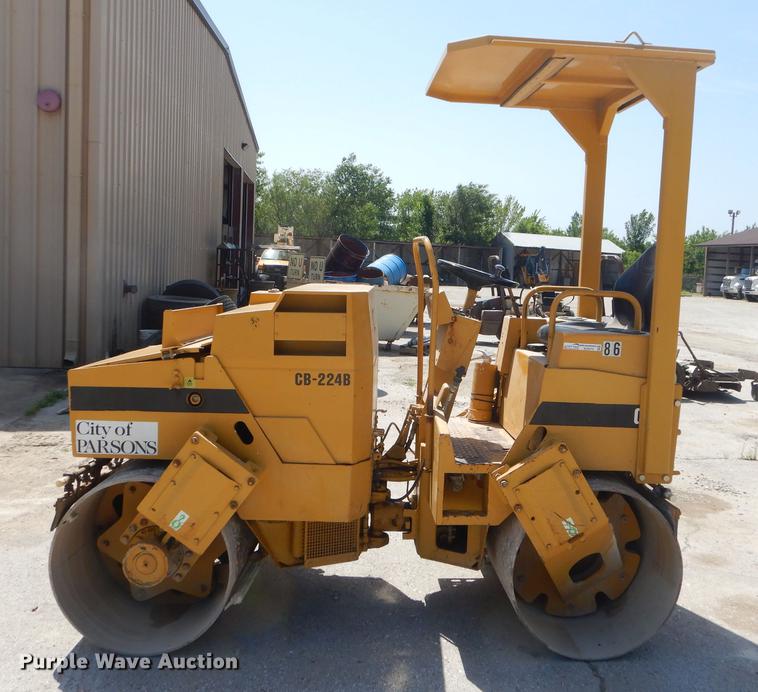 image for item ED9372 Caterpillar CB224B double drum vibratory roller