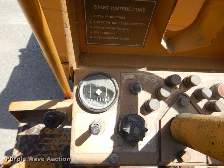 image for item ED9372 Caterpillar CB224B double drum vibratory roller