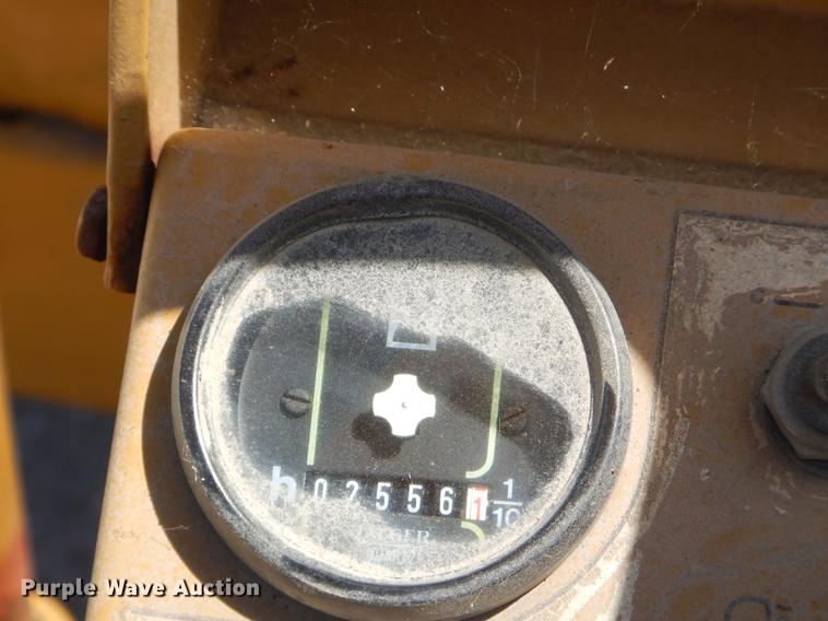 image for item ED9372 Caterpillar CB224B double drum vibratory roller