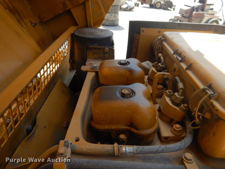 image for item ED9372 Caterpillar CB224B double drum vibratory roller