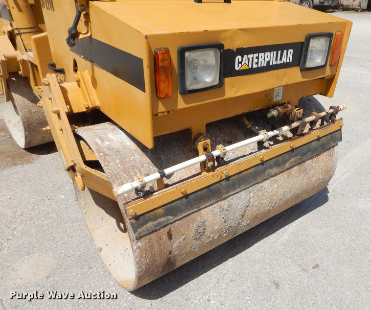 image for item ED9372 Caterpillar CB224B double drum vibratory roller