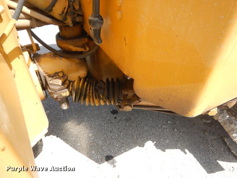 image for item ED9372 Caterpillar CB224B double drum vibratory roller