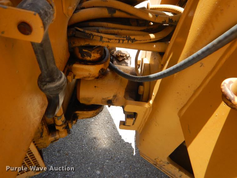 image for item ED9372 Caterpillar CB224B double drum vibratory roller