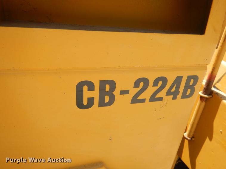 image for item ED9372 Caterpillar CB224B double drum vibratory roller