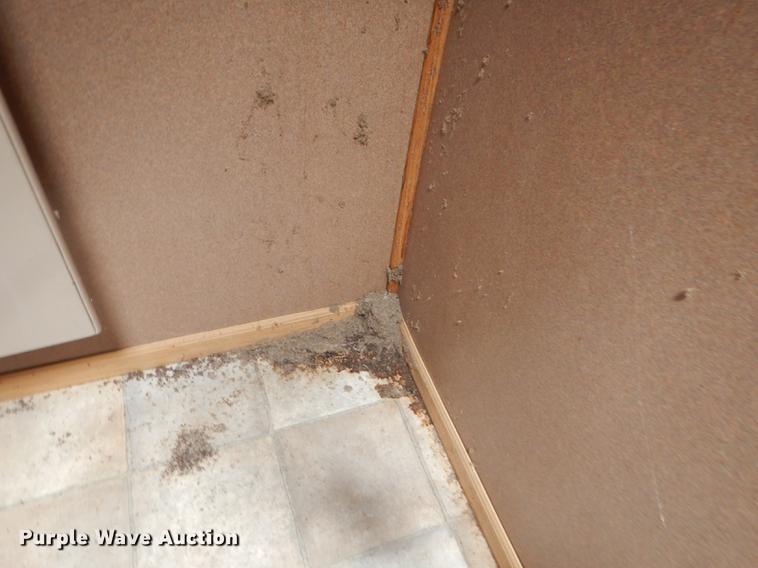 image for item ED9375 2005 Pace American CQ8520TA3 restroom trailer