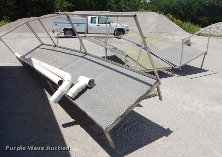 image for item ED9375 2005 Pace American CQ8520TA3 restroom trailer