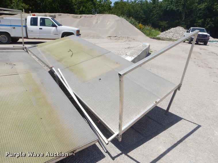 image for item ED9375 2005 Pace American CQ8520TA3 restroom trailer