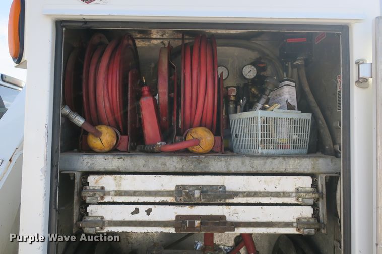 image for item EO9496 2009 Ford F550 Super Duty XL service truck with crane