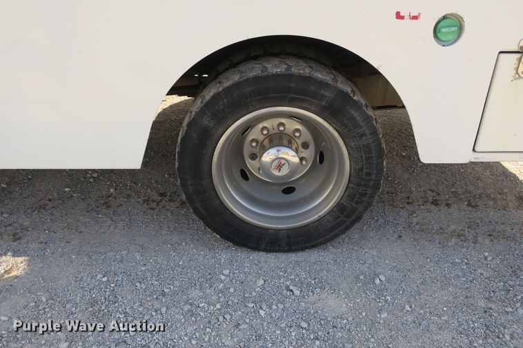 image for item EO9496 2009 Ford F550 Super Duty XL service truck with crane