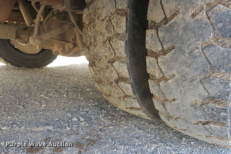 image for item EO9496 2009 Ford F550 Super Duty XL service truck with crane