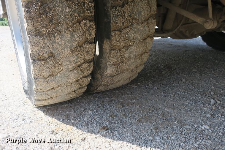 image for item EO9496 2009 Ford F550 Super Duty XL service truck with crane