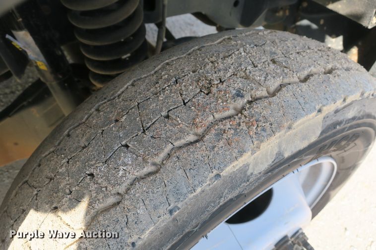 image for item EO9496 2009 Ford F550 Super Duty XL service truck with crane