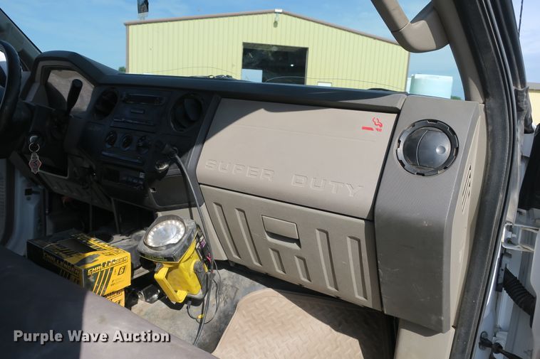 image for item EO9496 2009 Ford F550 Super Duty XL service truck with crane