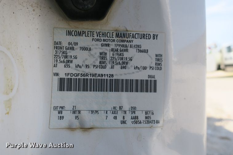 image for item EO9496 2009 Ford F550 Super Duty XL service truck with crane