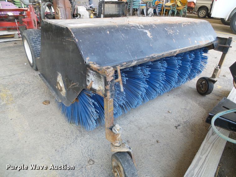 image for item EQ9102 Ex Mark RS-52SSW lawn mower