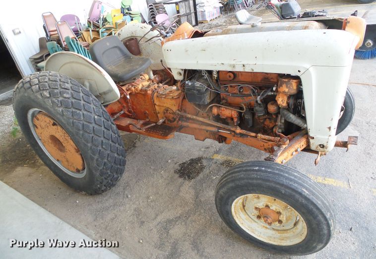 image for item EQ9103 Ford tractor