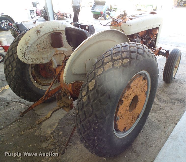 image for item EQ9103 Ford tractor