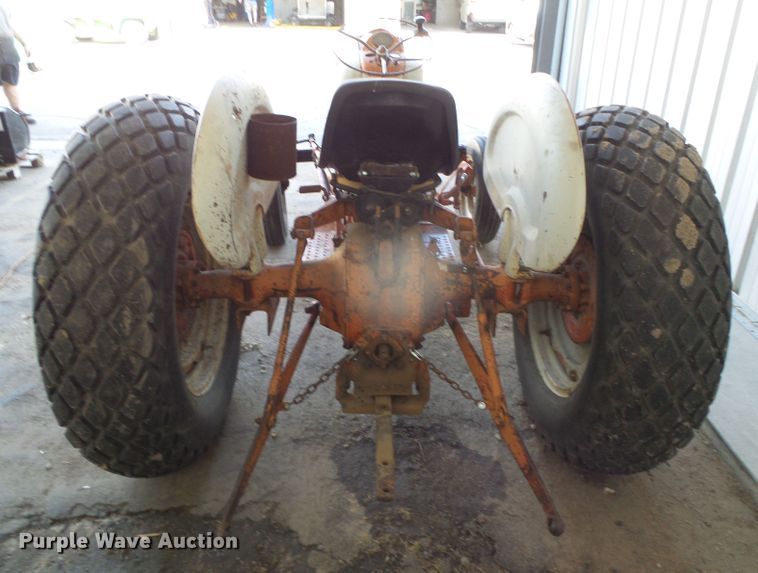 image for item EQ9103 Ford tractor