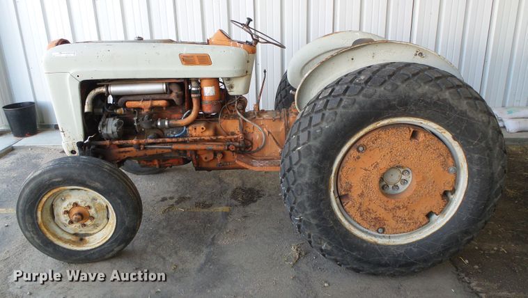 image for item EQ9103 Ford tractor
