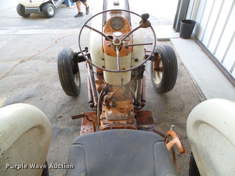 image for item EQ9103 Ford tractor