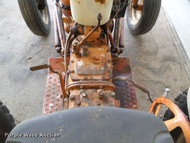 image for item EQ9103 Ford tractor