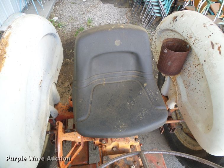 image for item EQ9103 Ford tractor