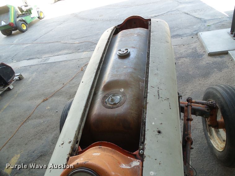 image for item EQ9103 Ford tractor