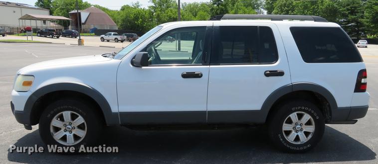 image for item EV9652 2006 Ford Explorer XLT SUV