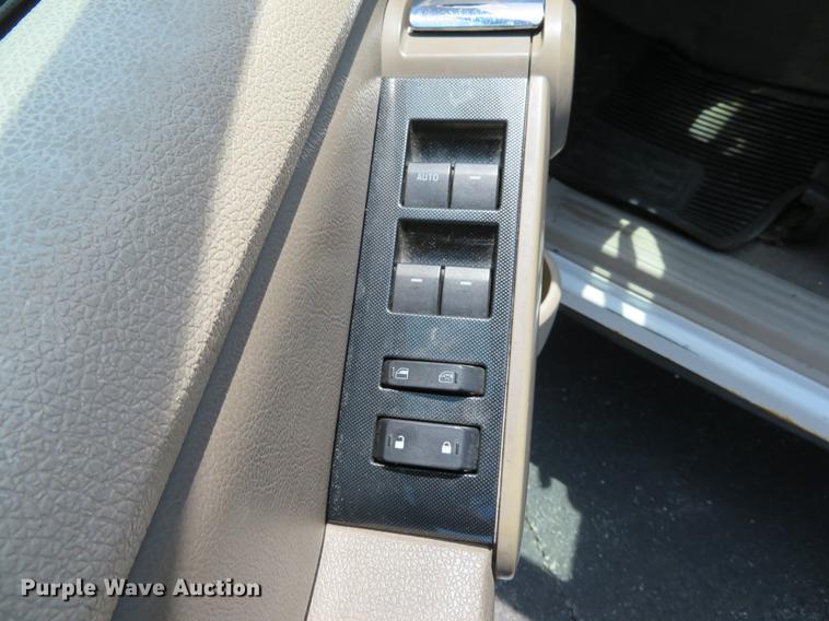 image for item EV9652 2006 Ford Explorer XLT SUV