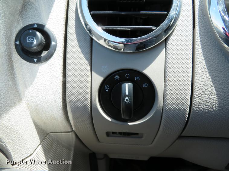 image for item EV9652 2006 Ford Explorer XLT SUV