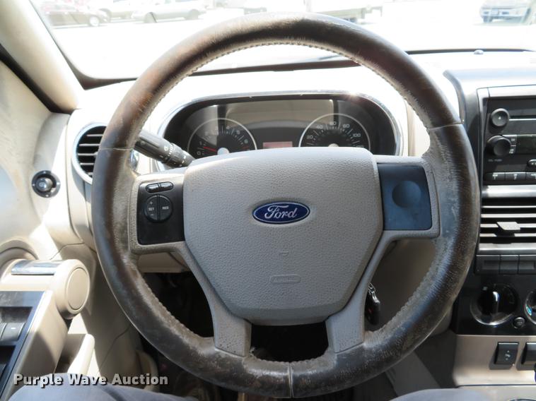 image for item EV9652 2006 Ford Explorer XLT SUV