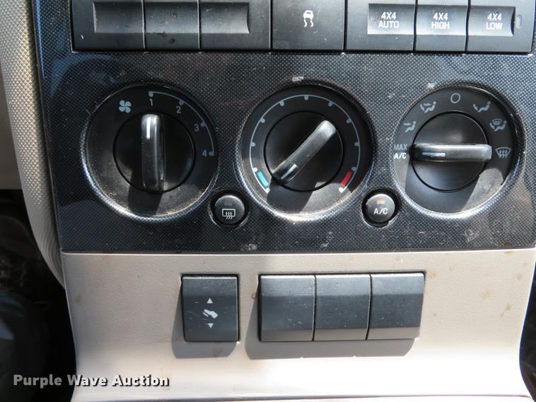 image for item EV9652 2006 Ford Explorer XLT SUV