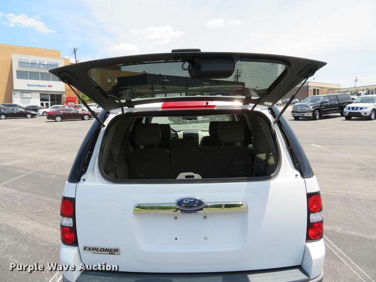 image for item EV9652 2006 Ford Explorer XLT SUV