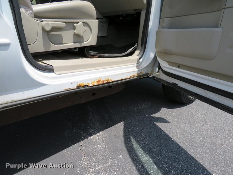 image for item EV9652 2006 Ford Explorer XLT SUV