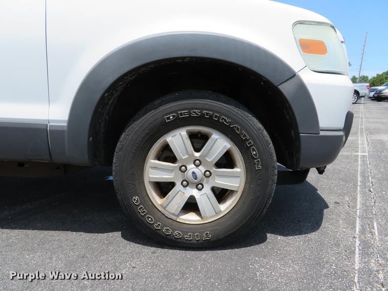 image for item EV9652 2006 Ford Explorer XLT SUV