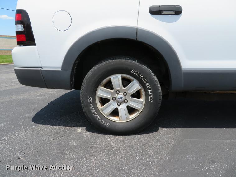 image for item EV9652 2006 Ford Explorer XLT SUV