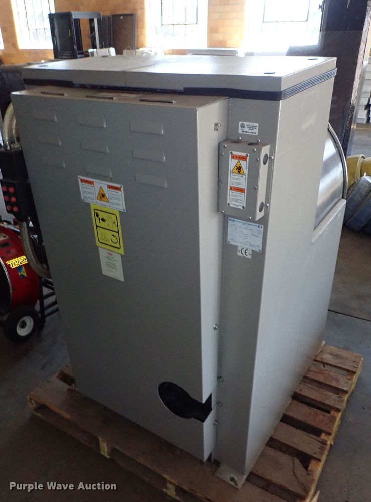 image for item FB9095 2002 Milnor washer