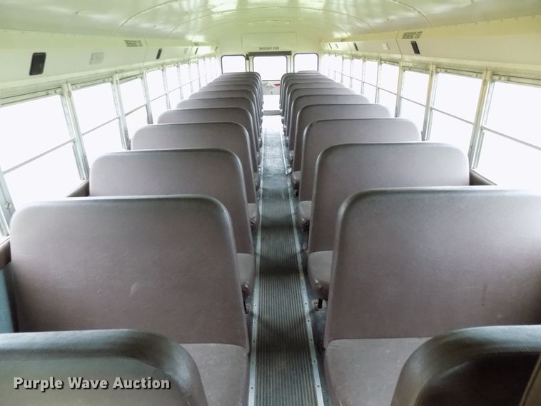 image for item FI9781 2003 International CE school bus