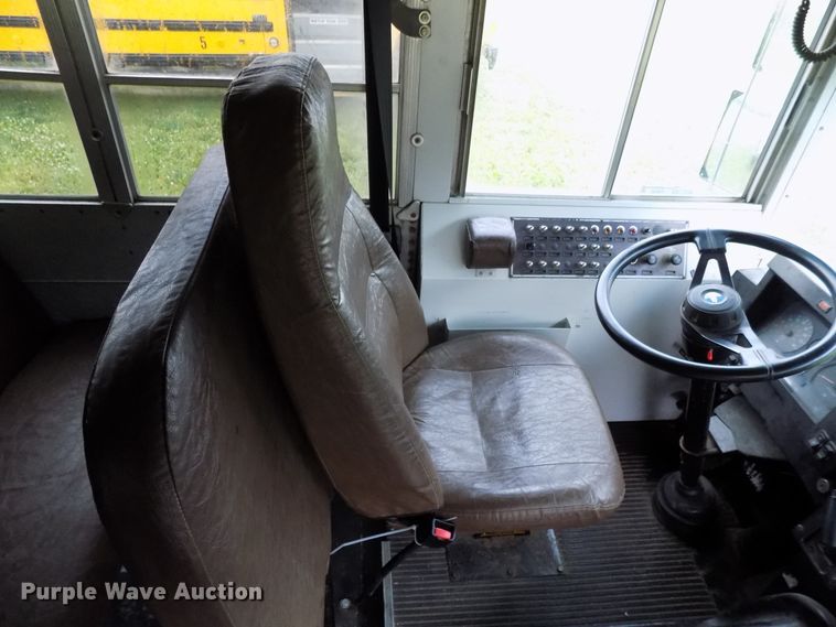 image for item FI9782 1999 Blue Bird TC2000 school bus