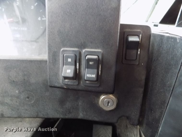 image for item FI9782 1999 Blue Bird TC2000 school bus