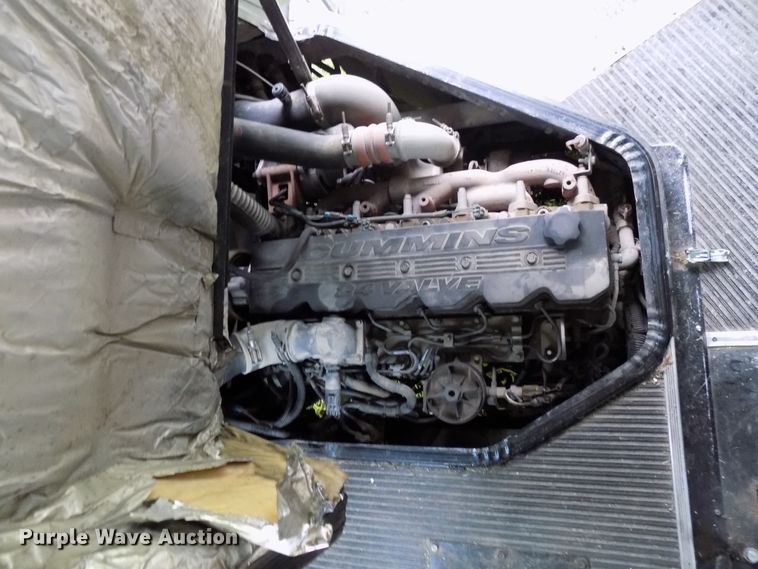 image for item FI9782 1999 Blue Bird TC2000 school bus