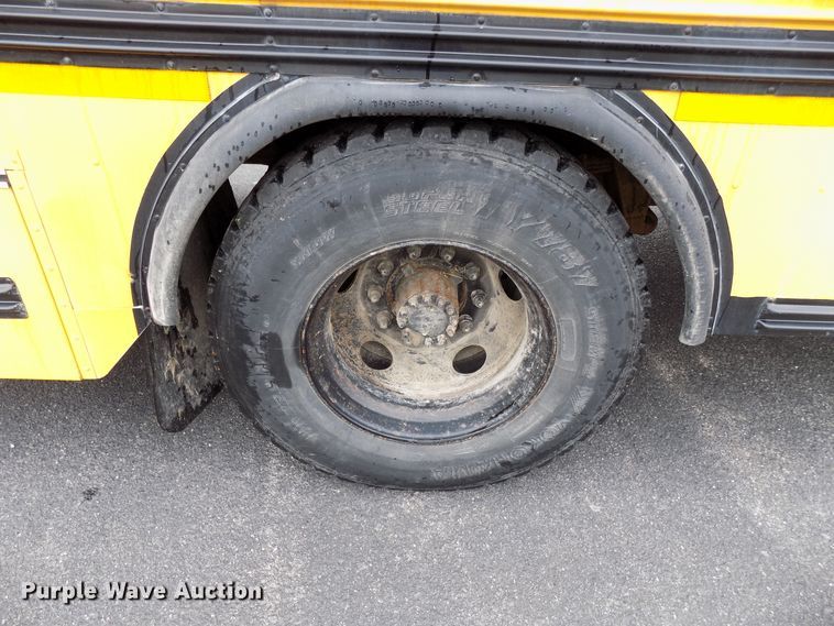 image for item FI9782 1999 Blue Bird TC2000 school bus