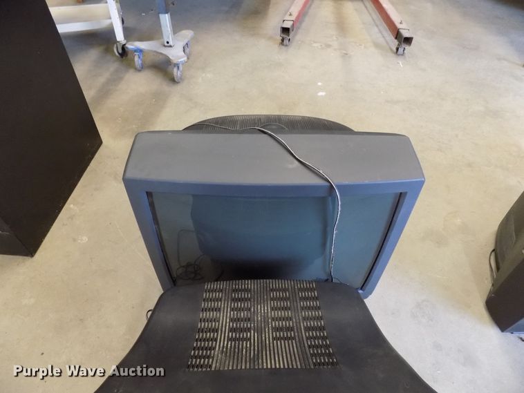 image for item FI9785 Approximately 6 televisions