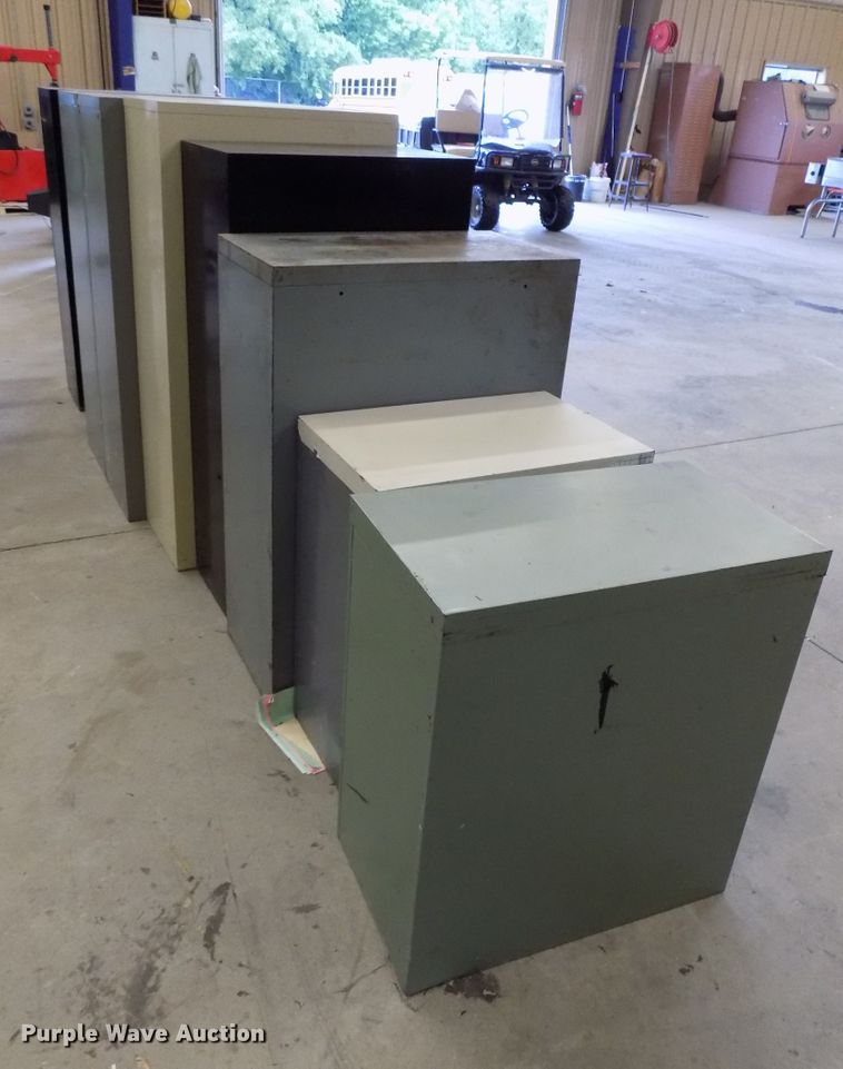 image for item FI9786 (9) file cabinets