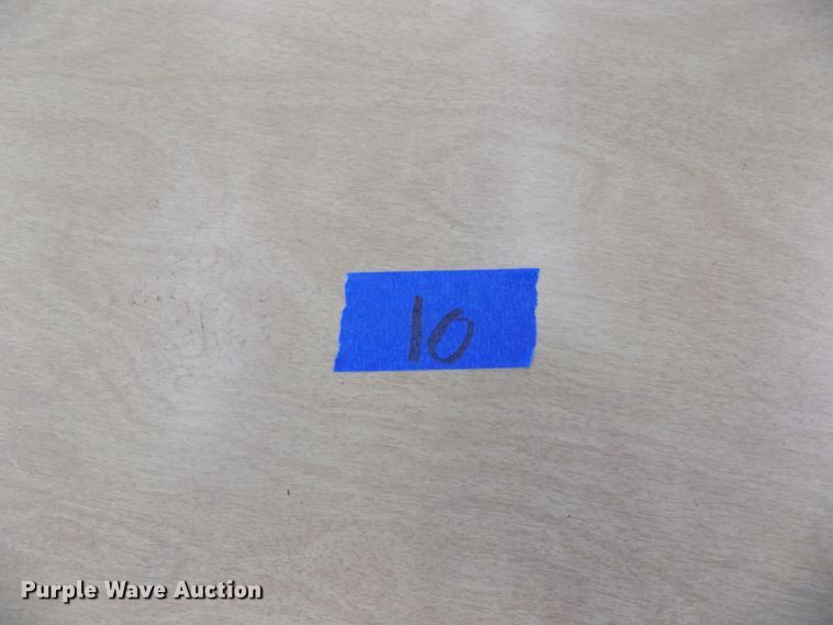 image for item FI9793 Approximately 10 desks