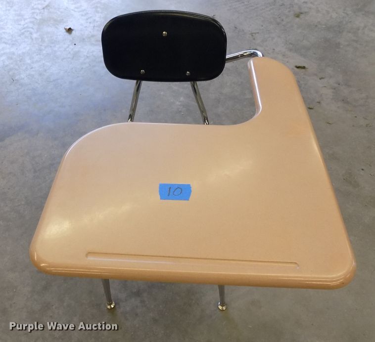 image for item FI9796 Approximately 10 desks