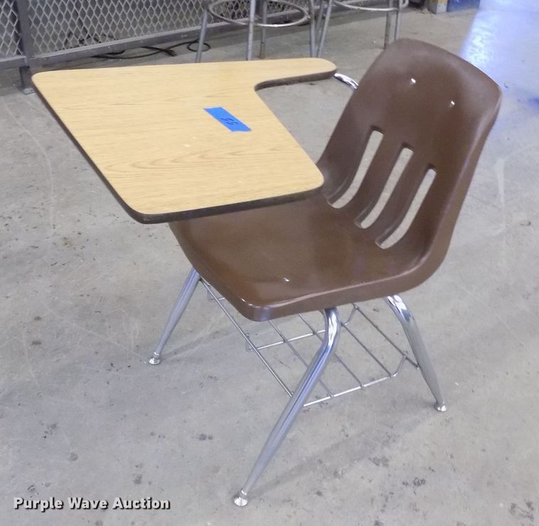 image for item FI9797 Approximately 55 desks