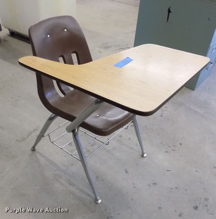 image for item FI9797 Approximately 55 desks