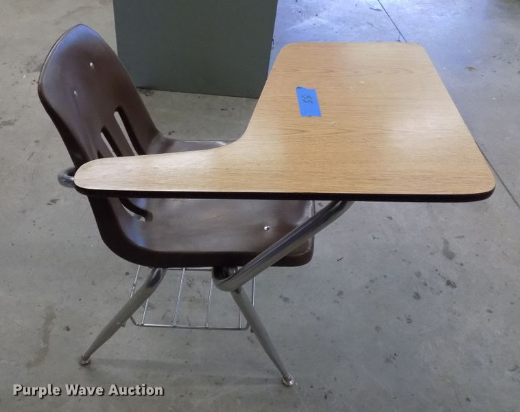 image for item FI9797 Approximately 55 desks