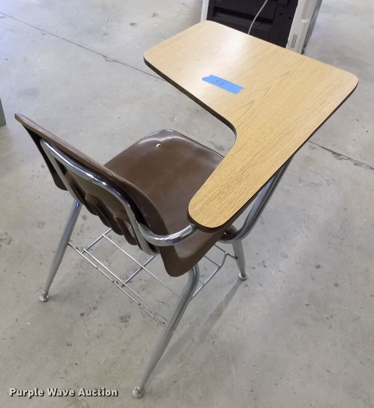 image for item FI9797 Approximately 55 desks